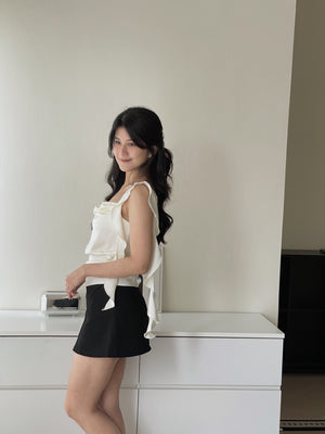 Ruffle Strap Satin Top / 缎面荷叶肩带小衫