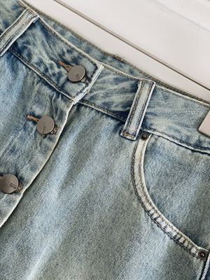 Button Up Denim Skirt / 排扣牛仔短裙