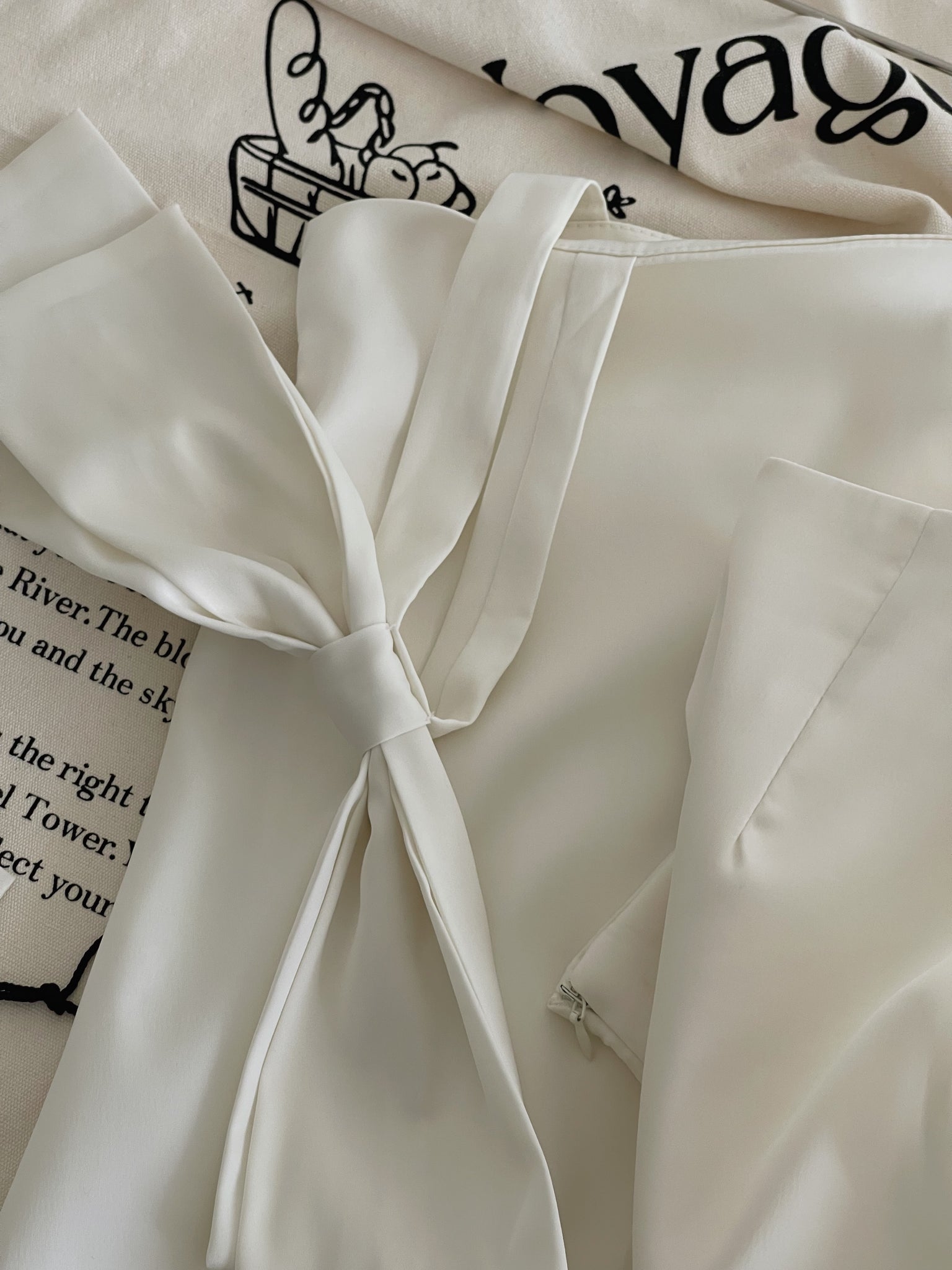 Elegant Satin Bow Set / 名媛气质蝴蝶结缎料套装