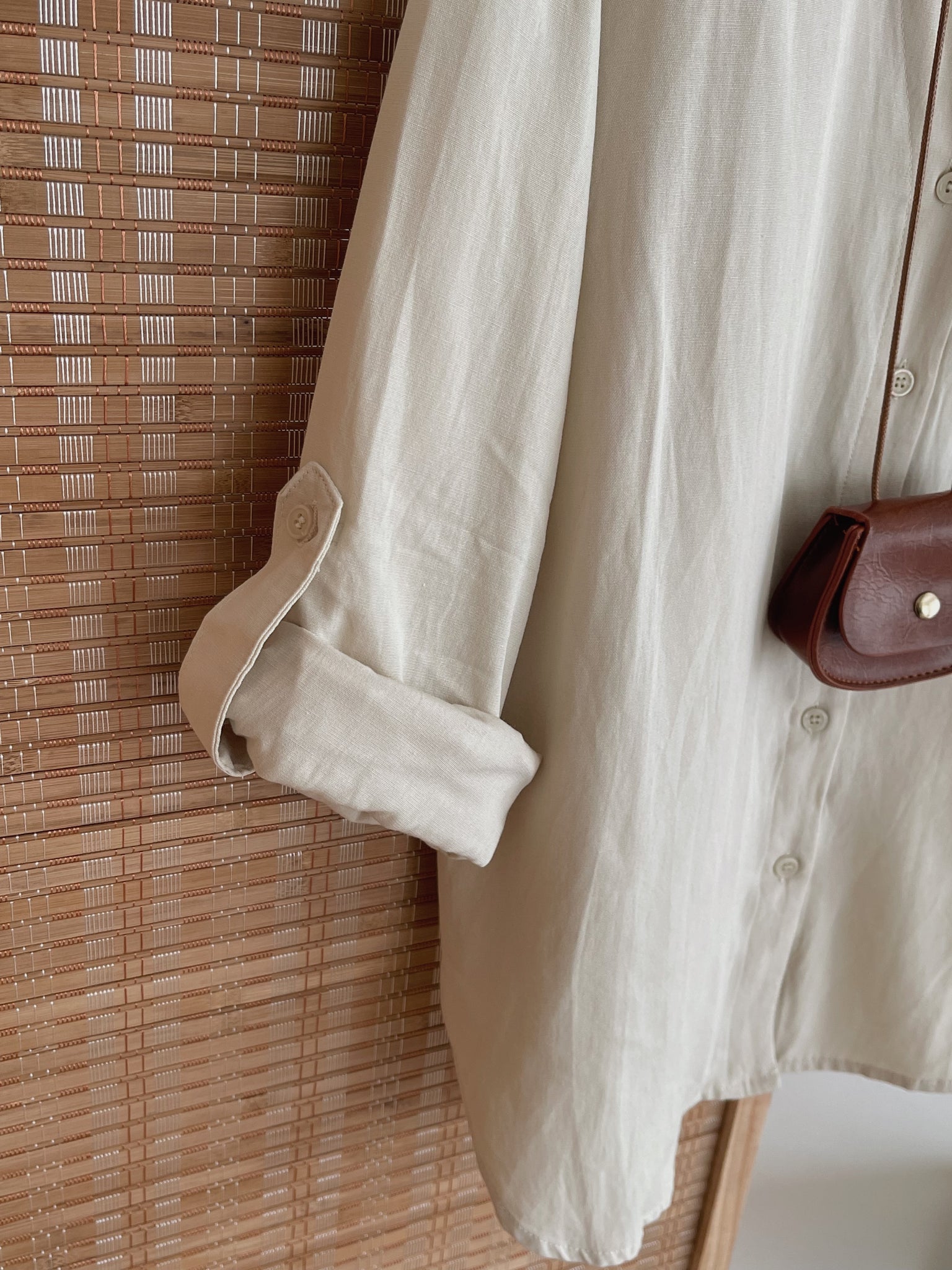 Chic Casual Shirt  / Polo尖领干练宽松衬衣