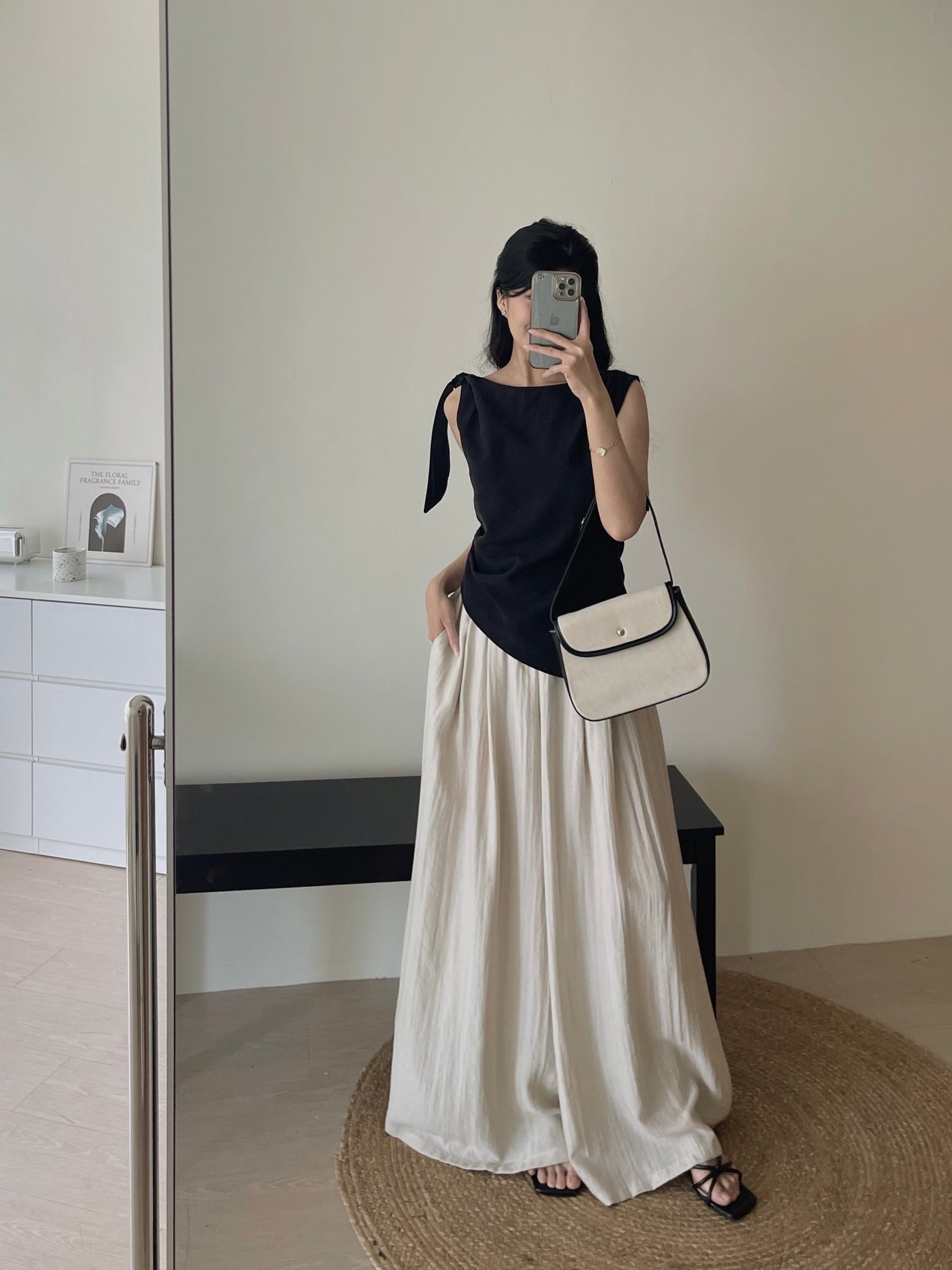 Wide Shoulder Ribbon Top / 宽领单肩系带不规则小衫