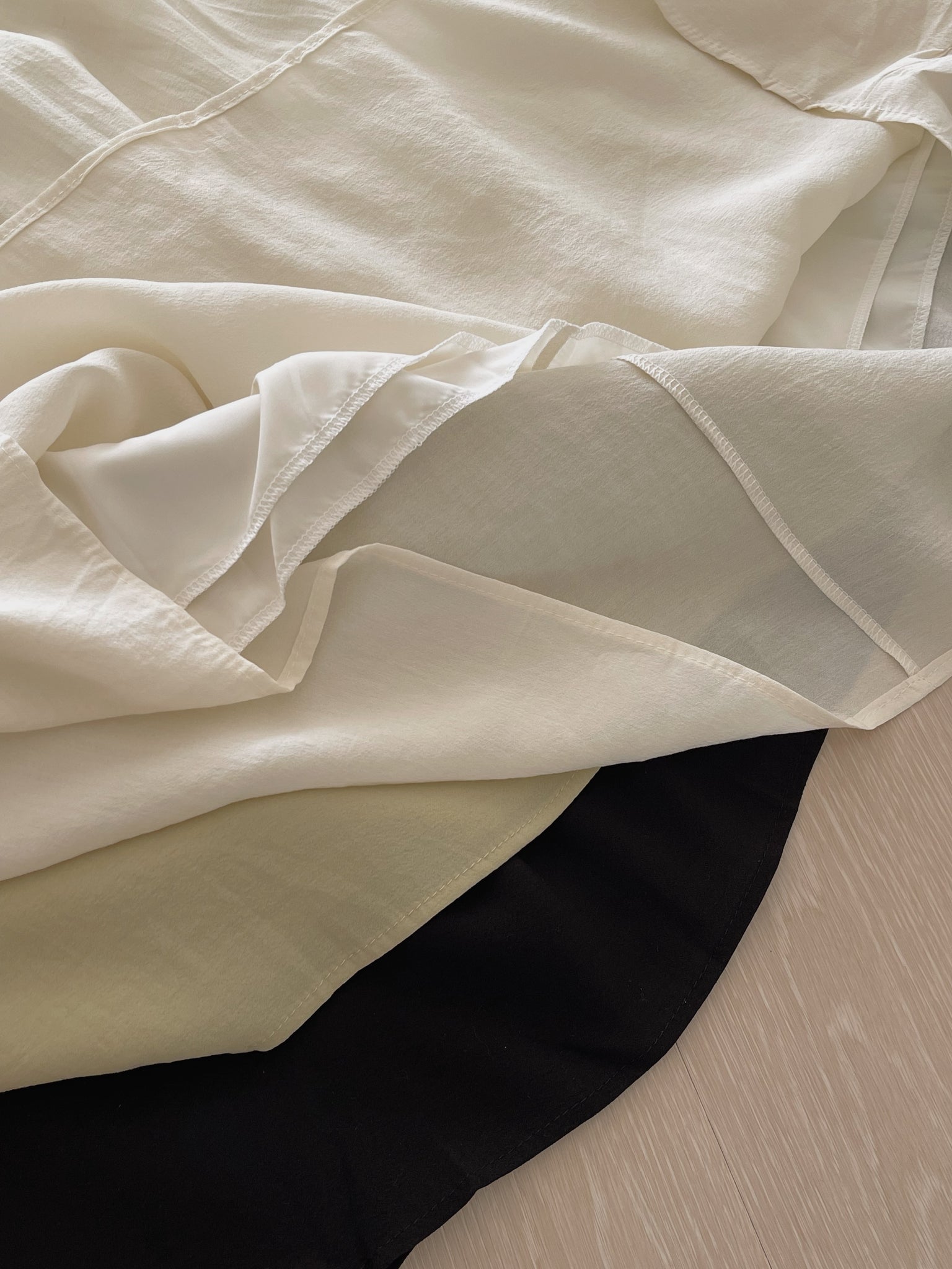 Holiday Pleated Dress / 度假抹胸吊带连衣裙