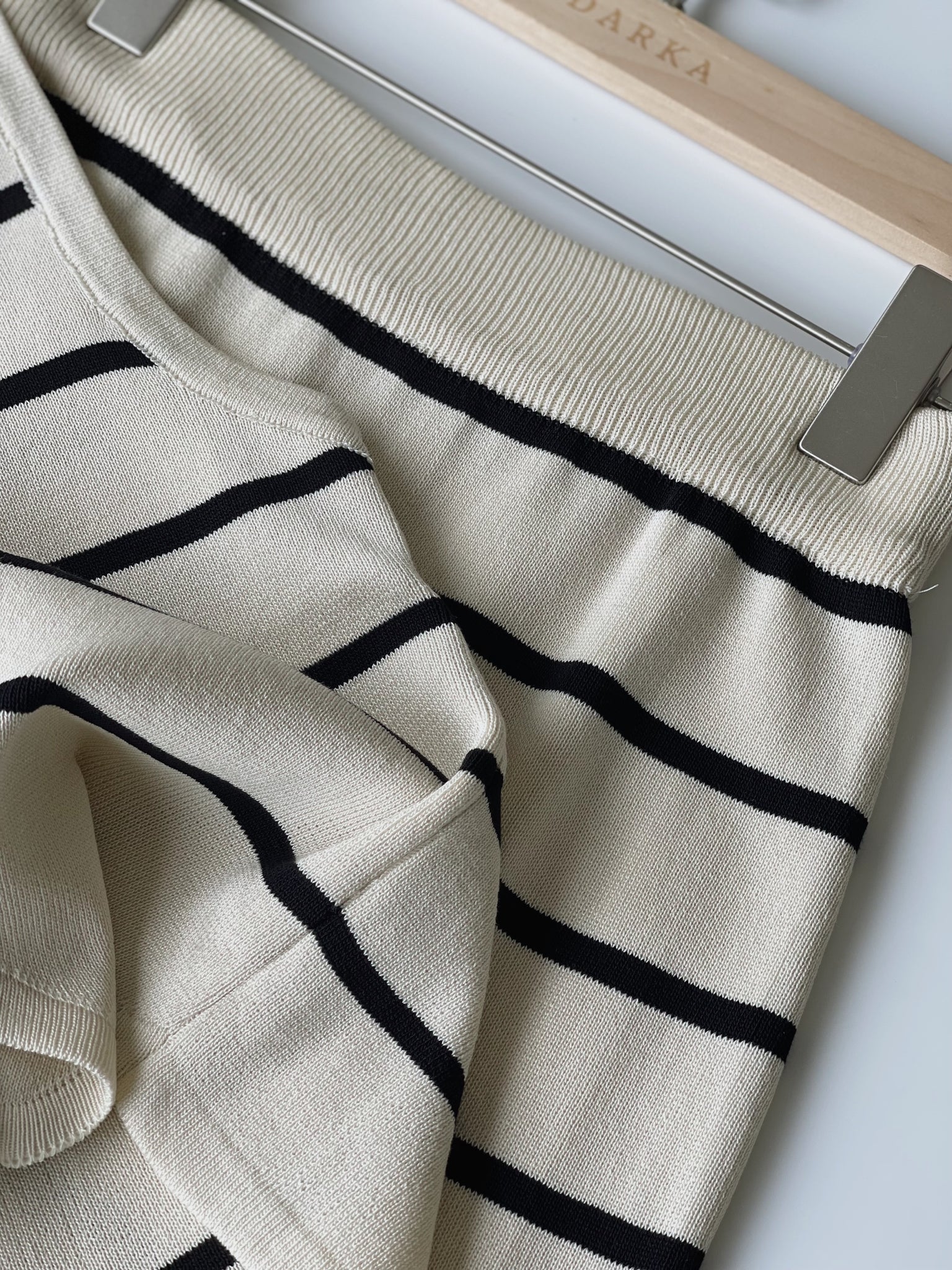 Ladies Stripes Sleeveless Set / 优雅条纹背心套装