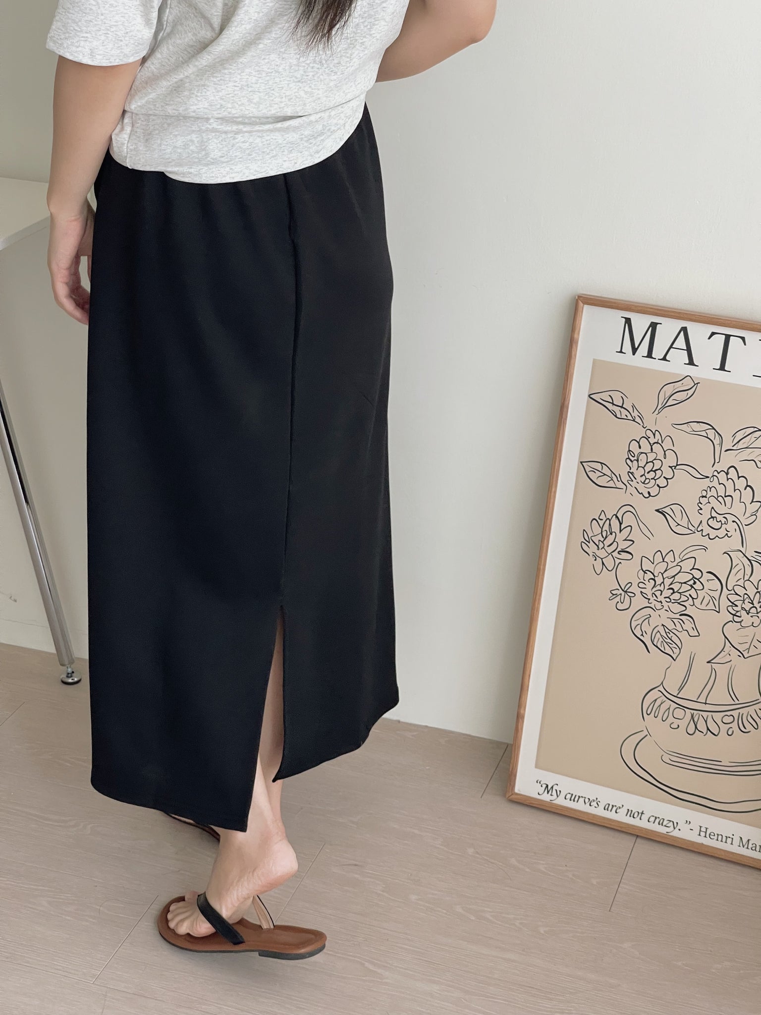 Comfortable Sporty Midi Skirt / 简约舒适半身卫裙