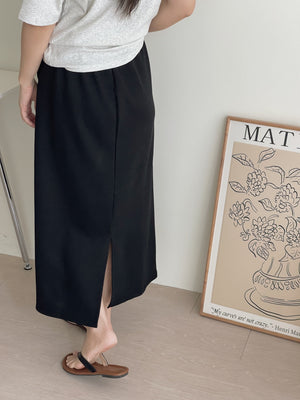 Comfortable Sporty Midi Skirt / 简约舒适半身卫裙