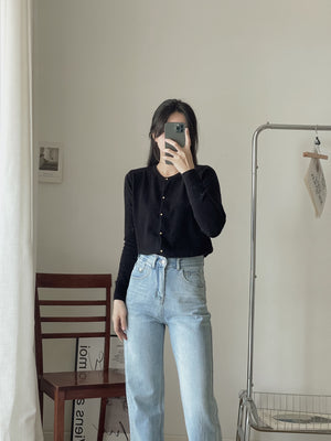 Soft Cloud Knit Cardigan / 软糯小金扣针织衫