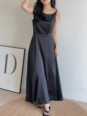 Kathleen Satin Dress / 高级轻奢缎面裙