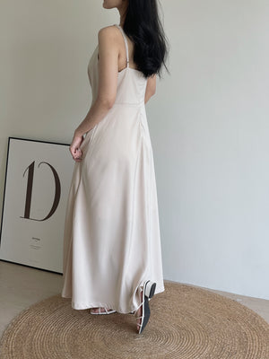 Kathleen Satin Dress / 高级轻奢缎面裙