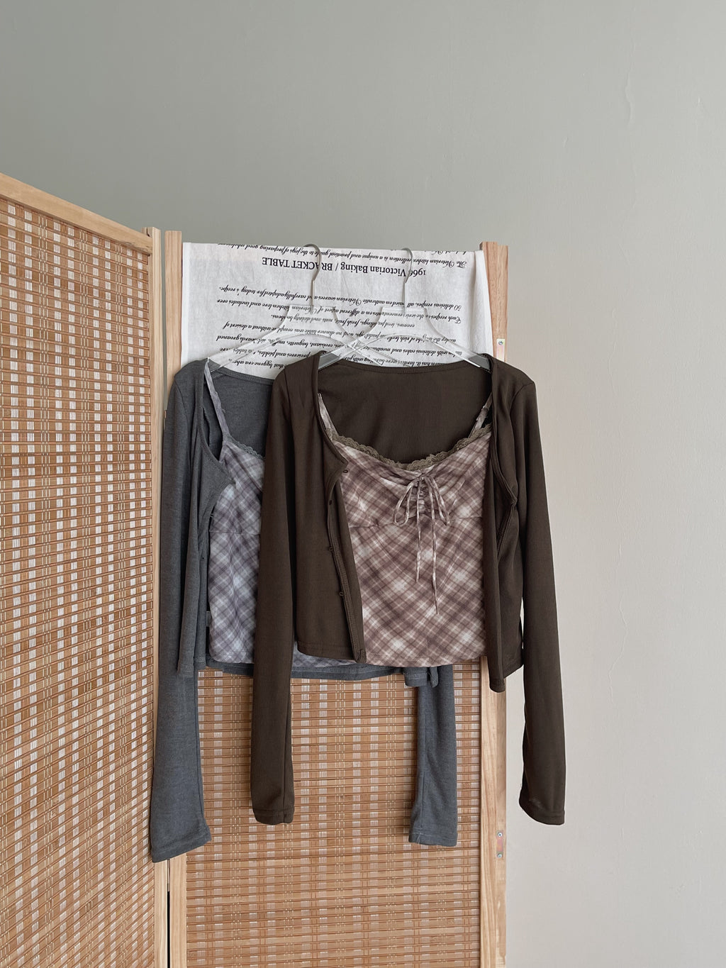 Vintage Checkered Top Set / 复古格子吊带开衫上衣