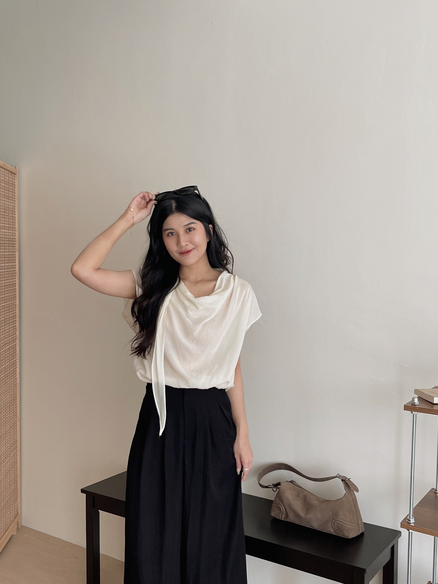 Chiffon Draped Neckline Blouse / 气质雪纺荡领小衫