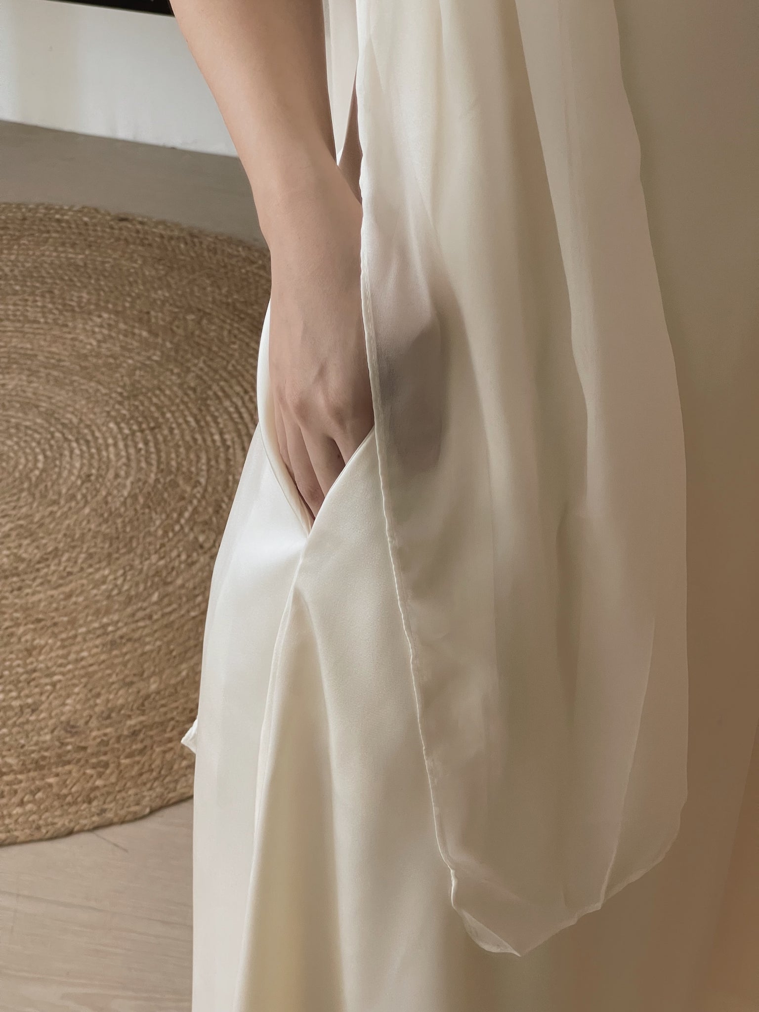 Lumiere Sash Tie Dress / 飘带高级感气质连身裙