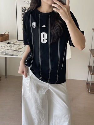 Badge Stripes Oversized Tee / 美式徽章条纹宽松T恤