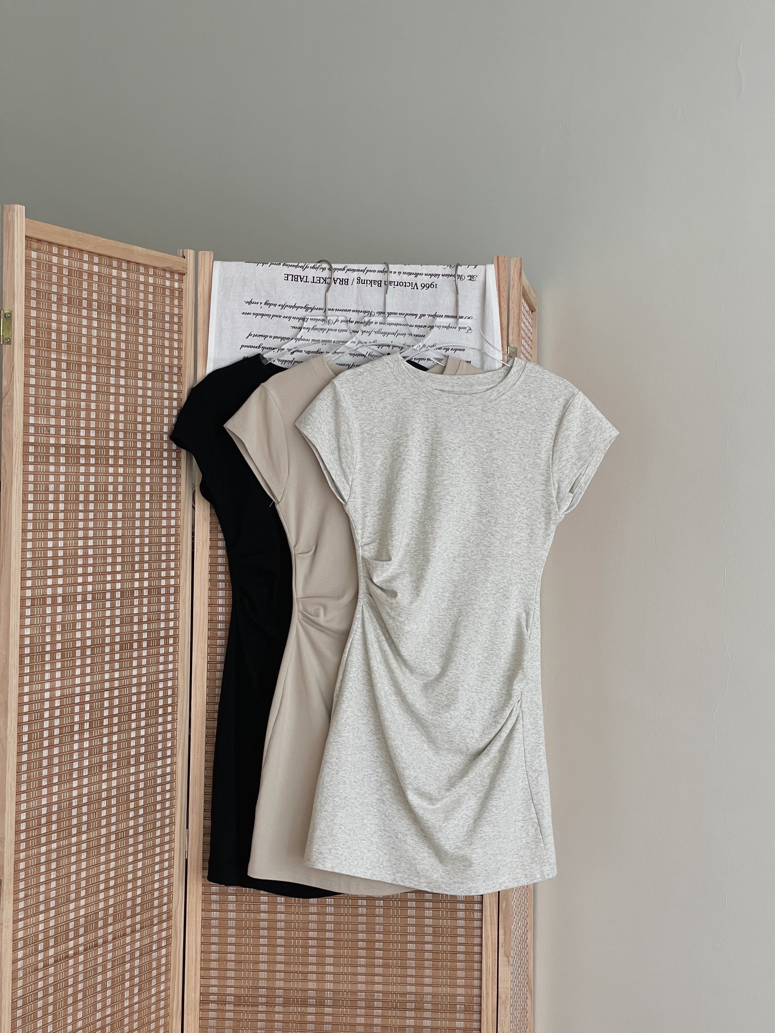 Basic Slim Dress / 基础捏皱收腰连衣裙