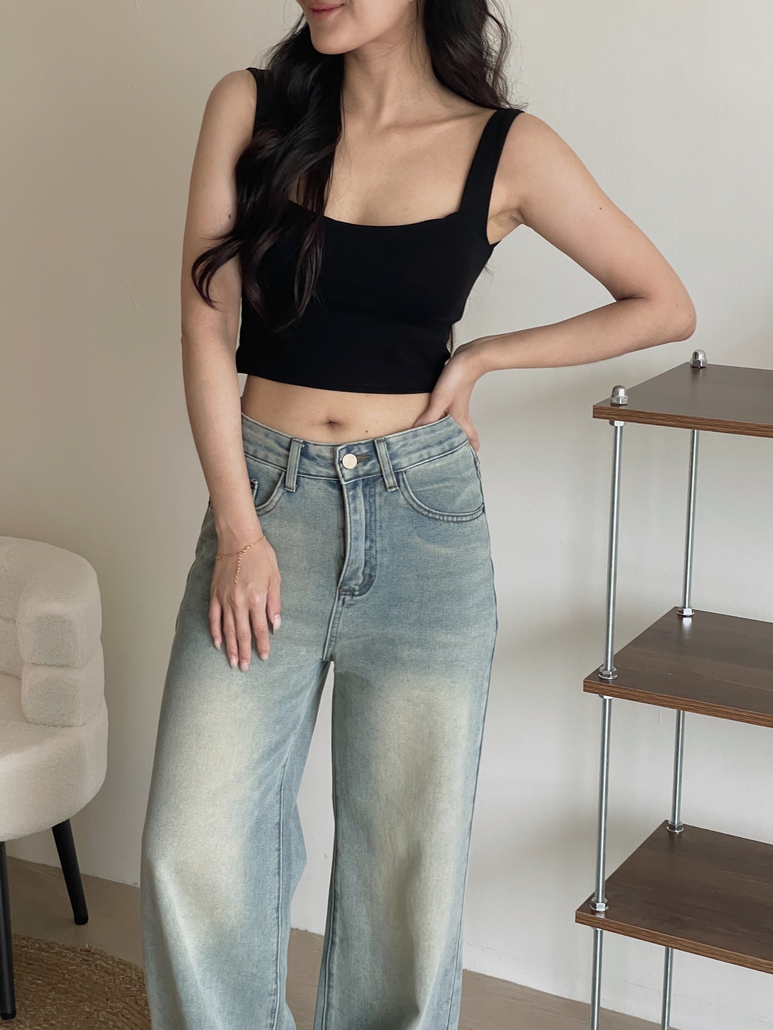 Sleeveless Crop Top With Removable Pad / 大方领遮副乳胸垫背心