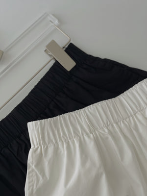 Lace Trim Casual Pants / 甜美蕾丝边条休闲短裤