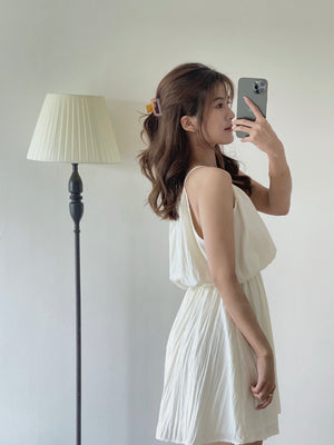 Kalie Back Cutout Dress / 挂脖收腰露背裙