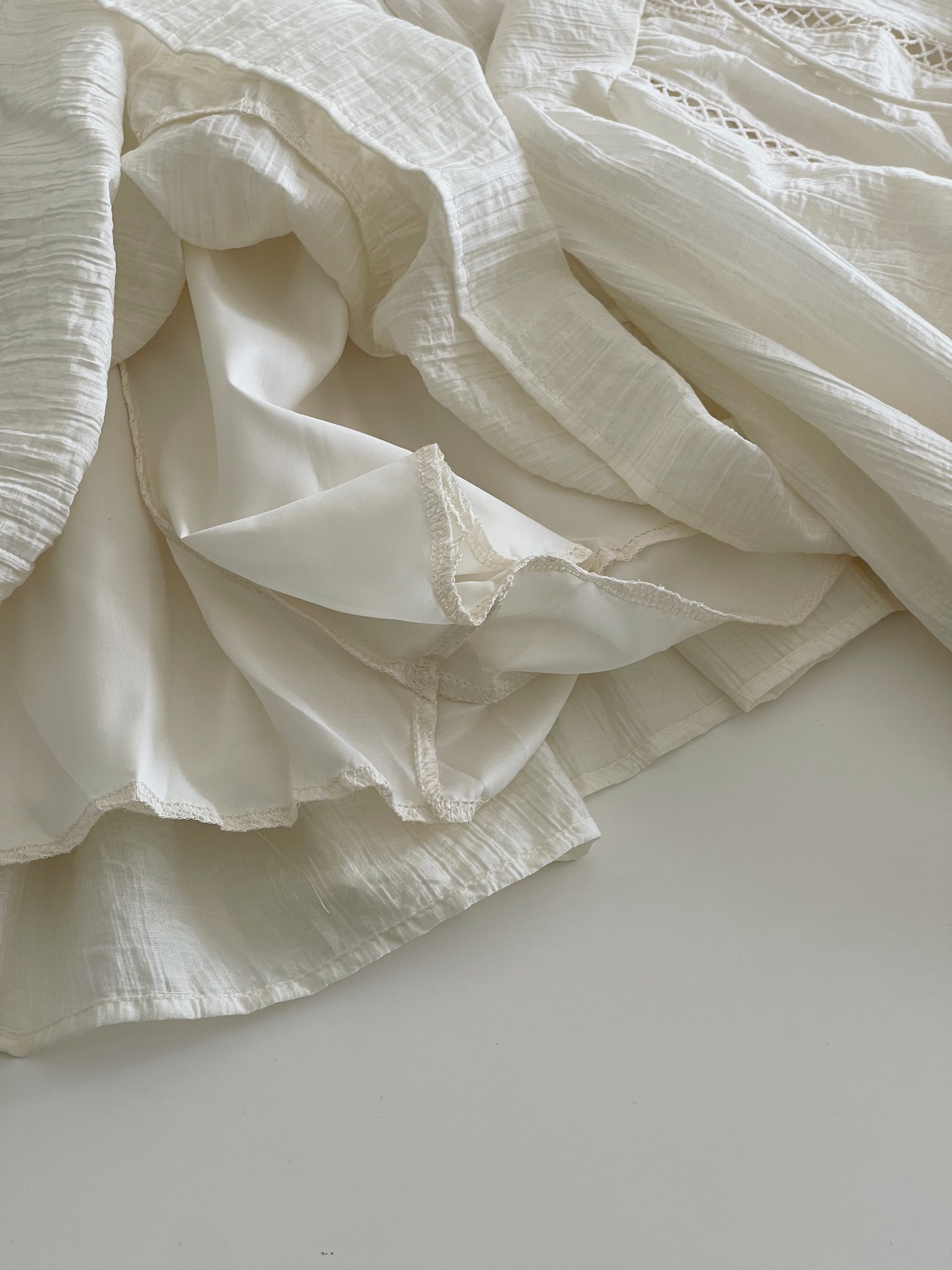 Lyra Ruffle Cloud Set / 甜美镂空编织套装