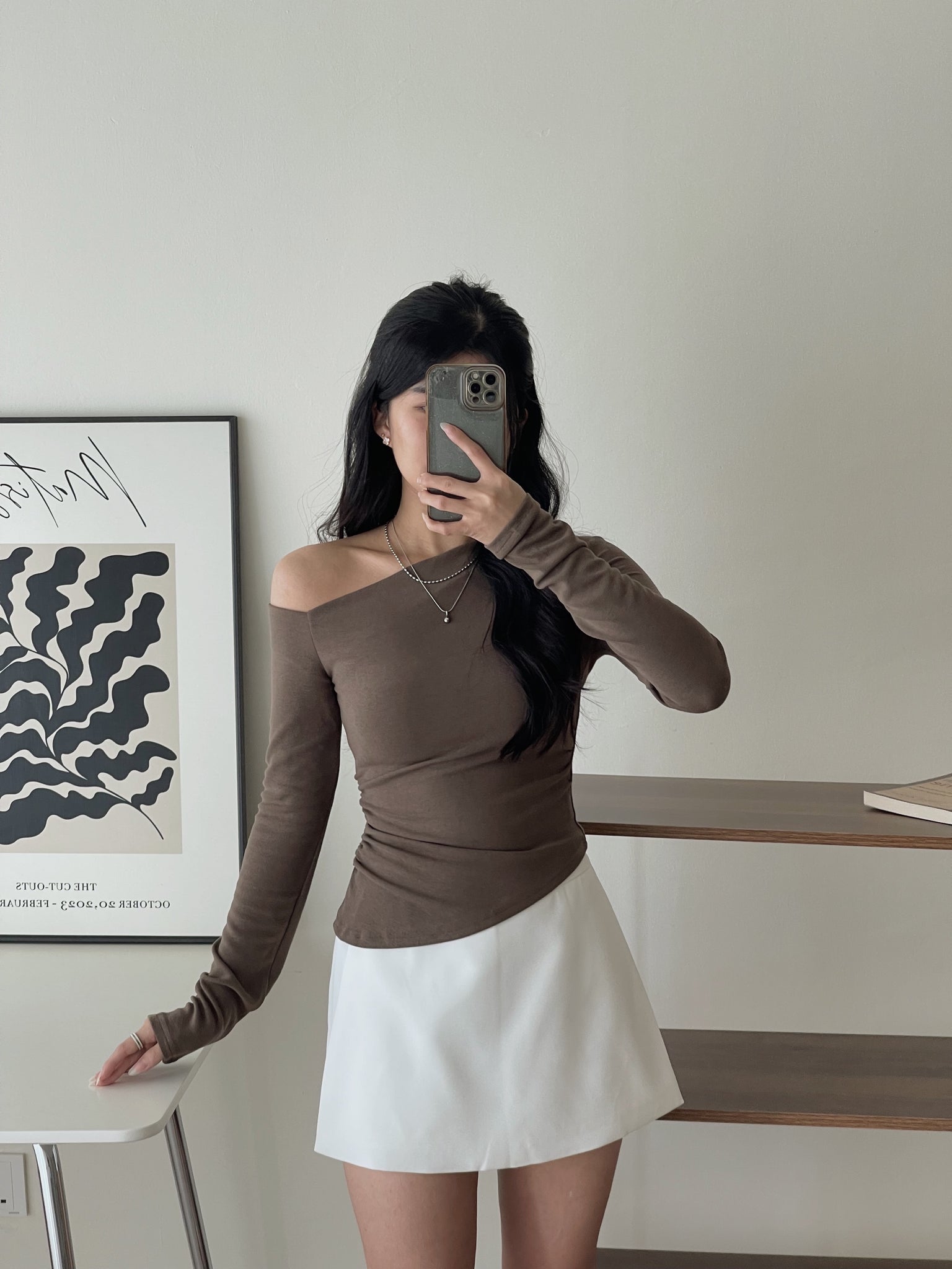 Hot Style Oblique Top / 设计感斜肩不规则上衣