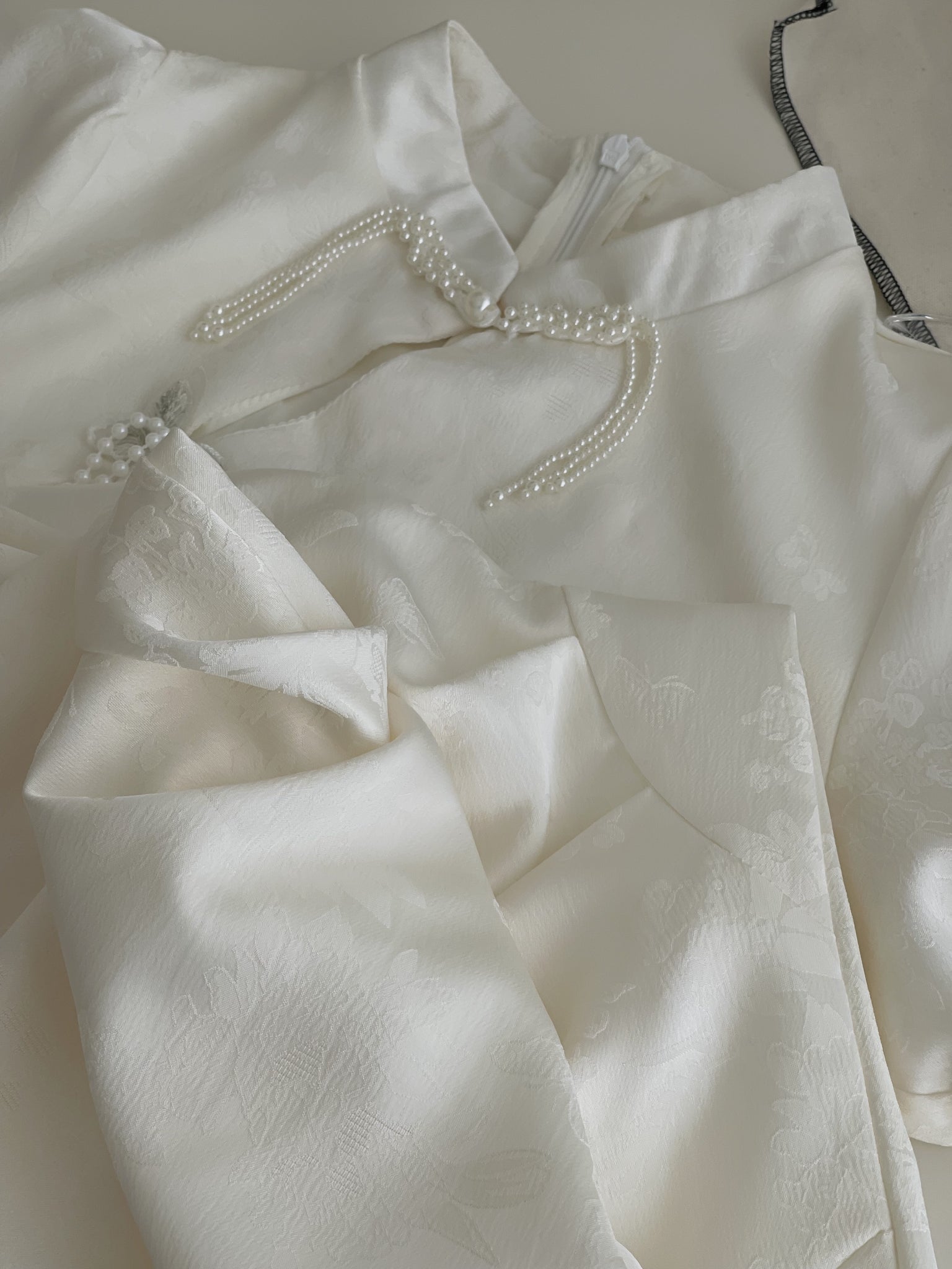 Pearl Tassel Cheongsam / 素雅珍珠流苏提花连身裙