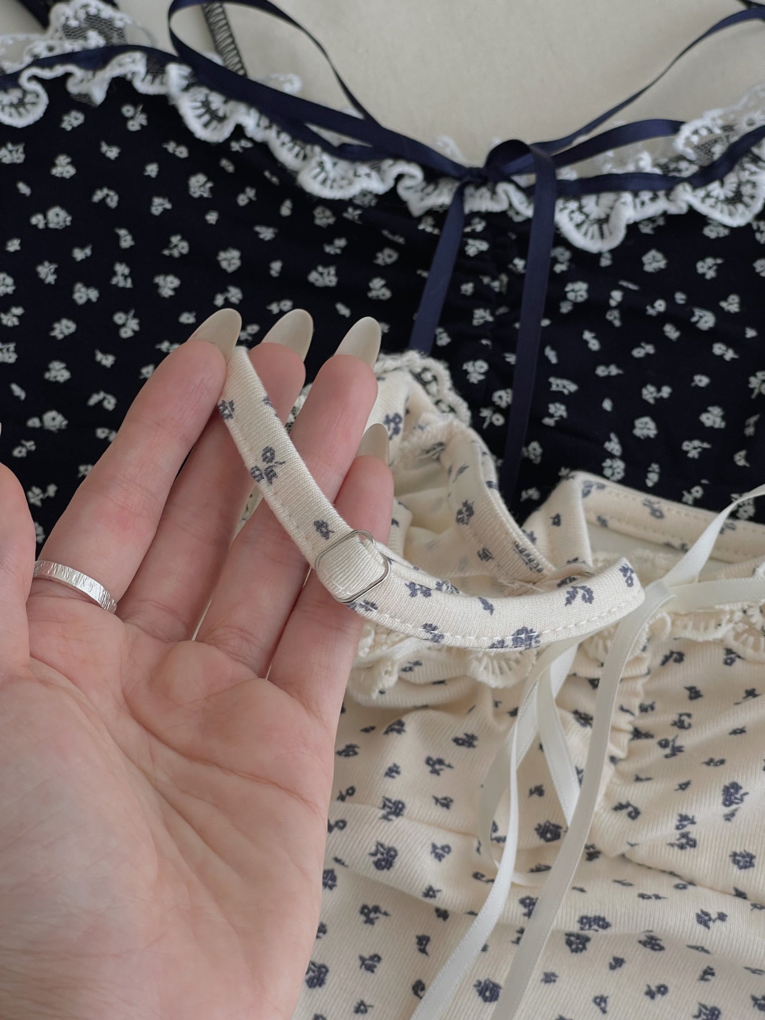 Floral Cami Two-pcs Set / 甜美碎花背心两件套