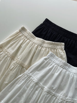 Jovie Lace Skirt / 蕾丝拼接伞裙