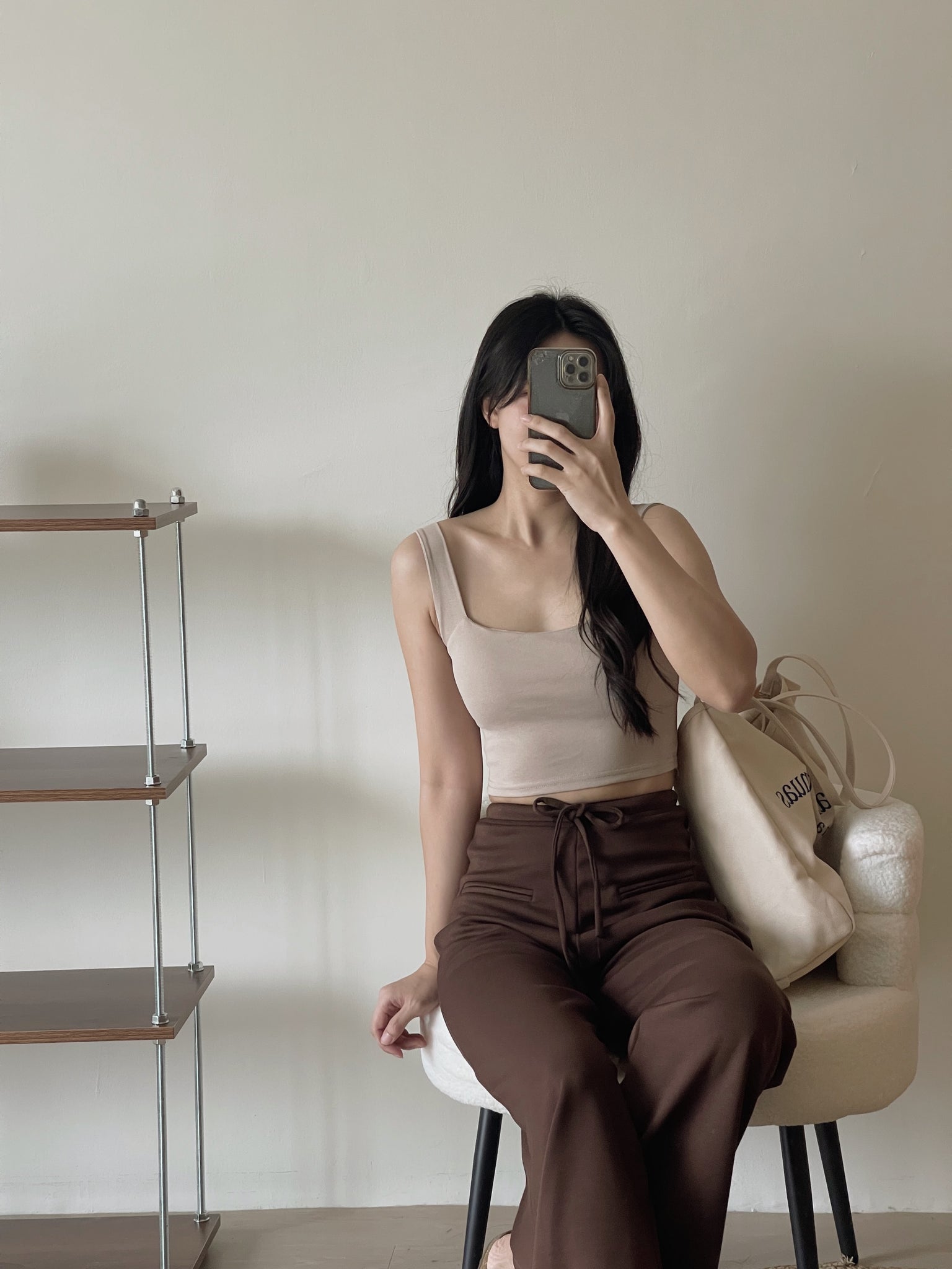 Sleeveless Crop Top With Removable Pad / 大方领遮副乳胸垫背心