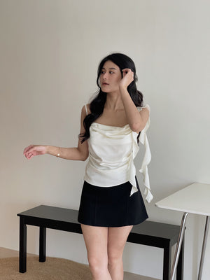 Ruffle Strap Satin Top / 缎面荷叶肩带小衫