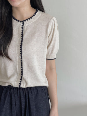 Flower Edge Knit Top / 圆领花边条针织开衬