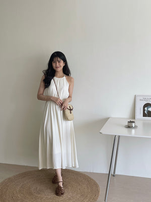 Avril Halterneck Dress / 挂脖后腰镂空长裙