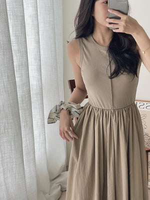 Cassia Ribbed Spliced Dress / 背心拼接连身长裙
