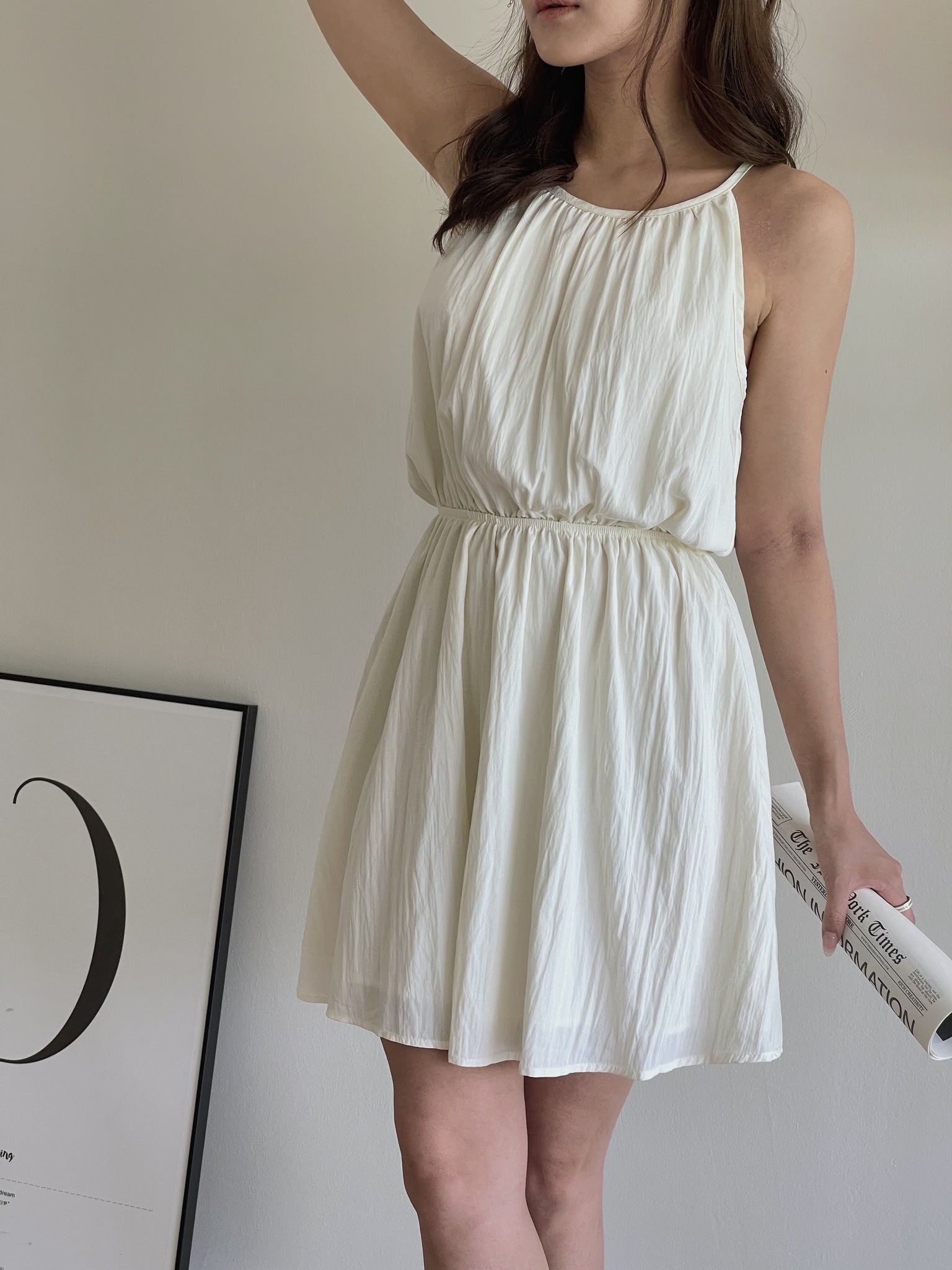 Kalie Back Cutout Dress / 挂脖收腰露背裙