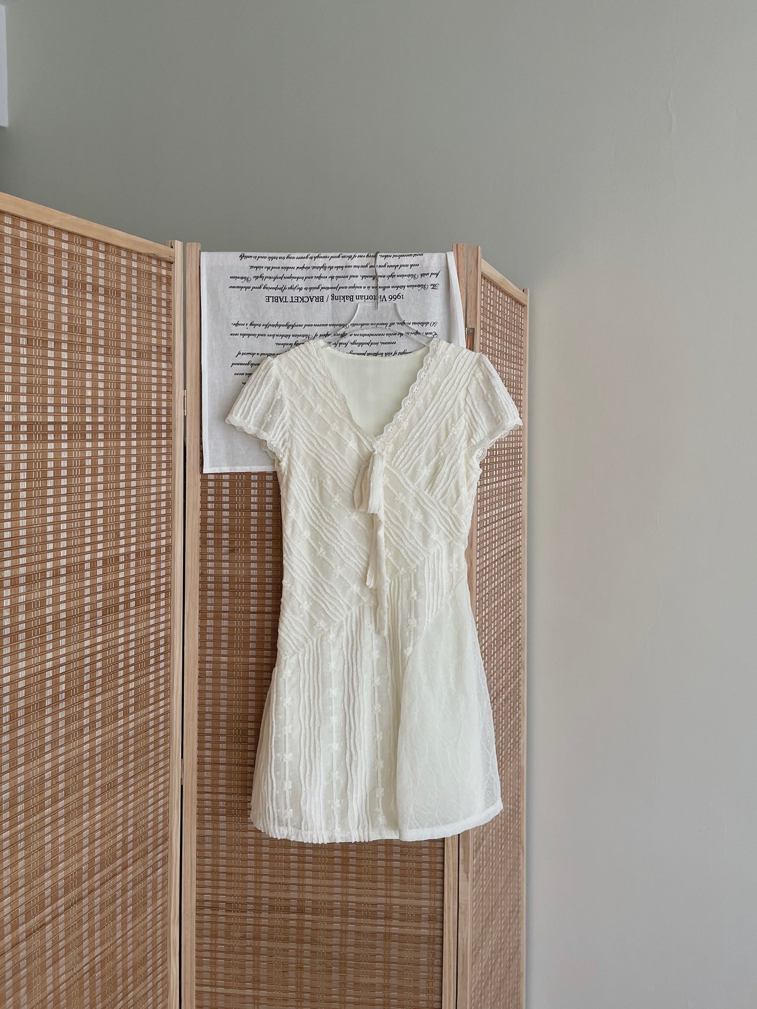 Chantilly Lace Dress / 法式甜美蕾丝连身裙