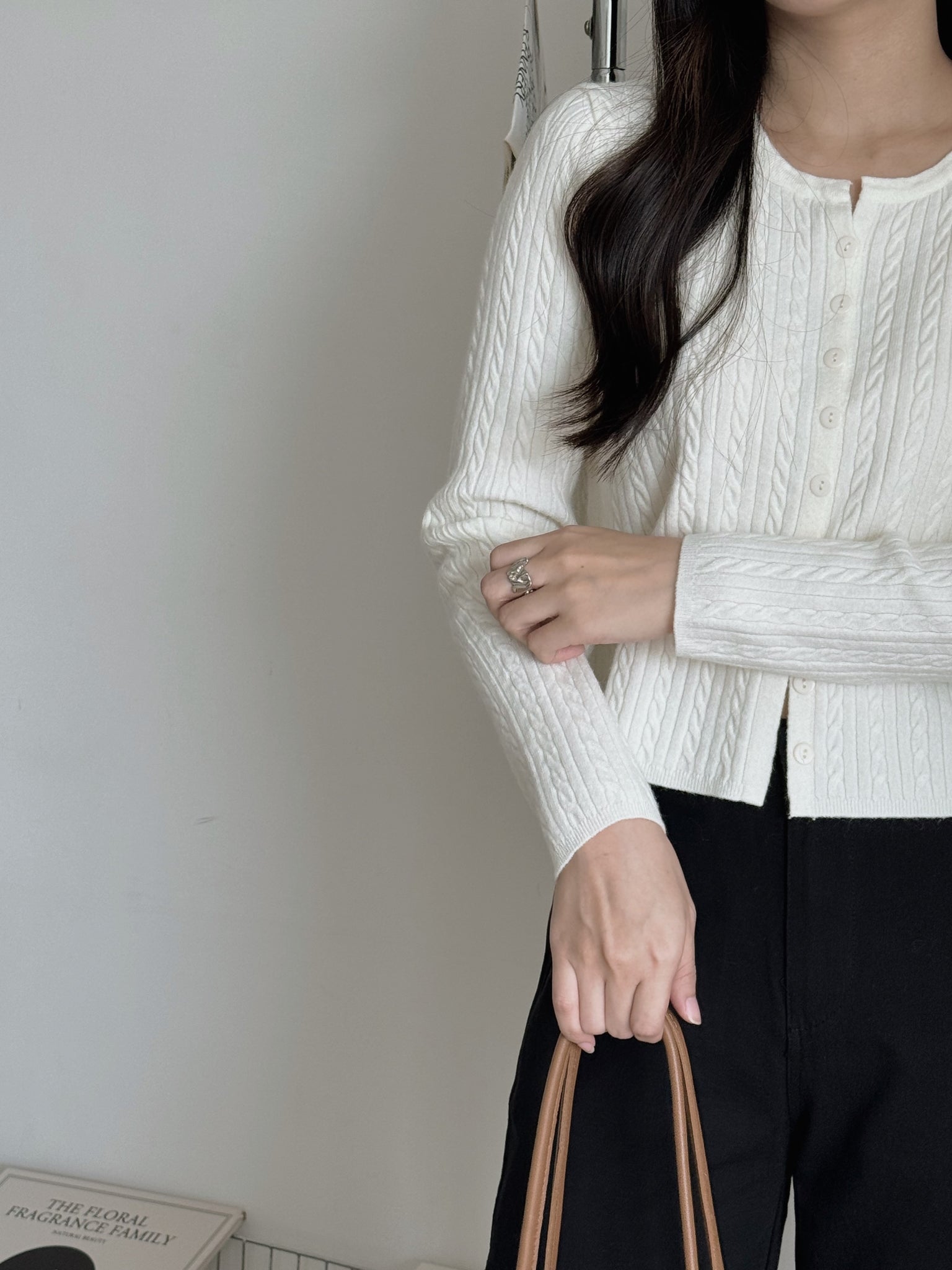 Cable Knit Cardigan / 软糯麻花长袖上衣