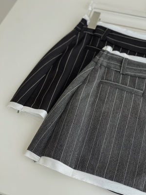 Asymmetrical Stripes Skort / 学院风竖条纹裤裙