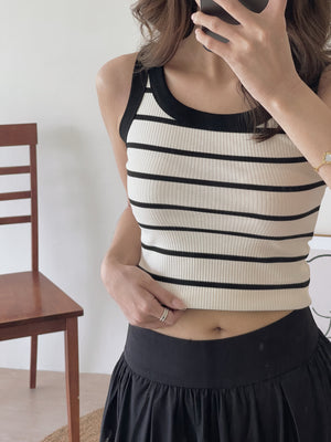 Maribel Flared Skirt / 显腰身宽摆半身裙