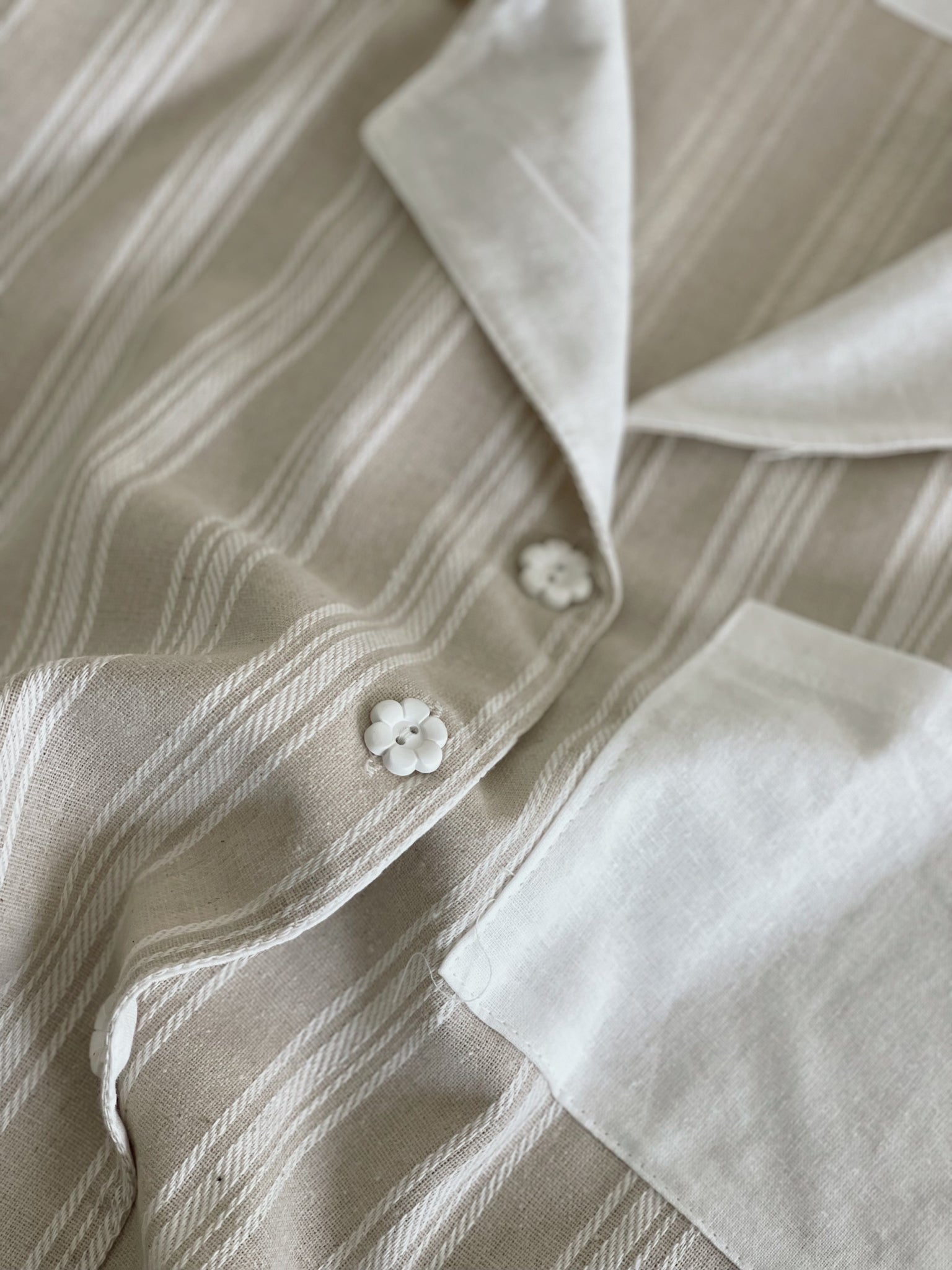 Stripes Linen Crop Shirt / 条纹翻领棉麻短衬