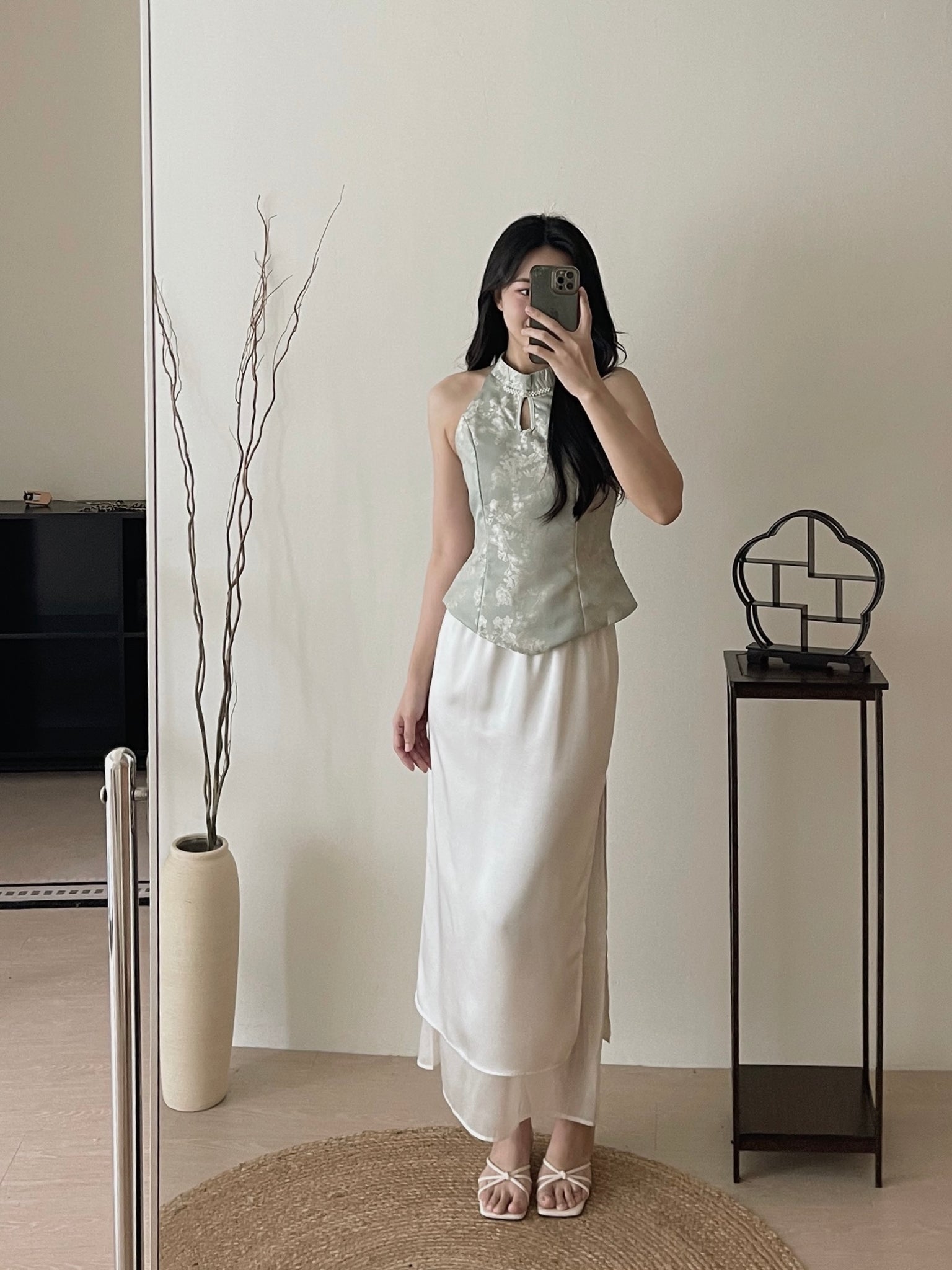 Moonlit Bloom Satin Top / 玉兰映月-高雅光泽锦缎旗袍上衣