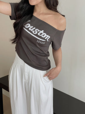 Letter Print  Slanted Shoulder Tee / 美式字母宽肩斜肩T恤
