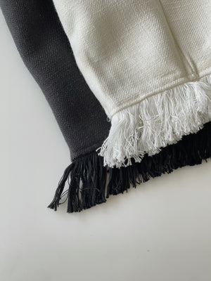 Vina Tassel Sleeveless Top / 流苏摆吊带上衣