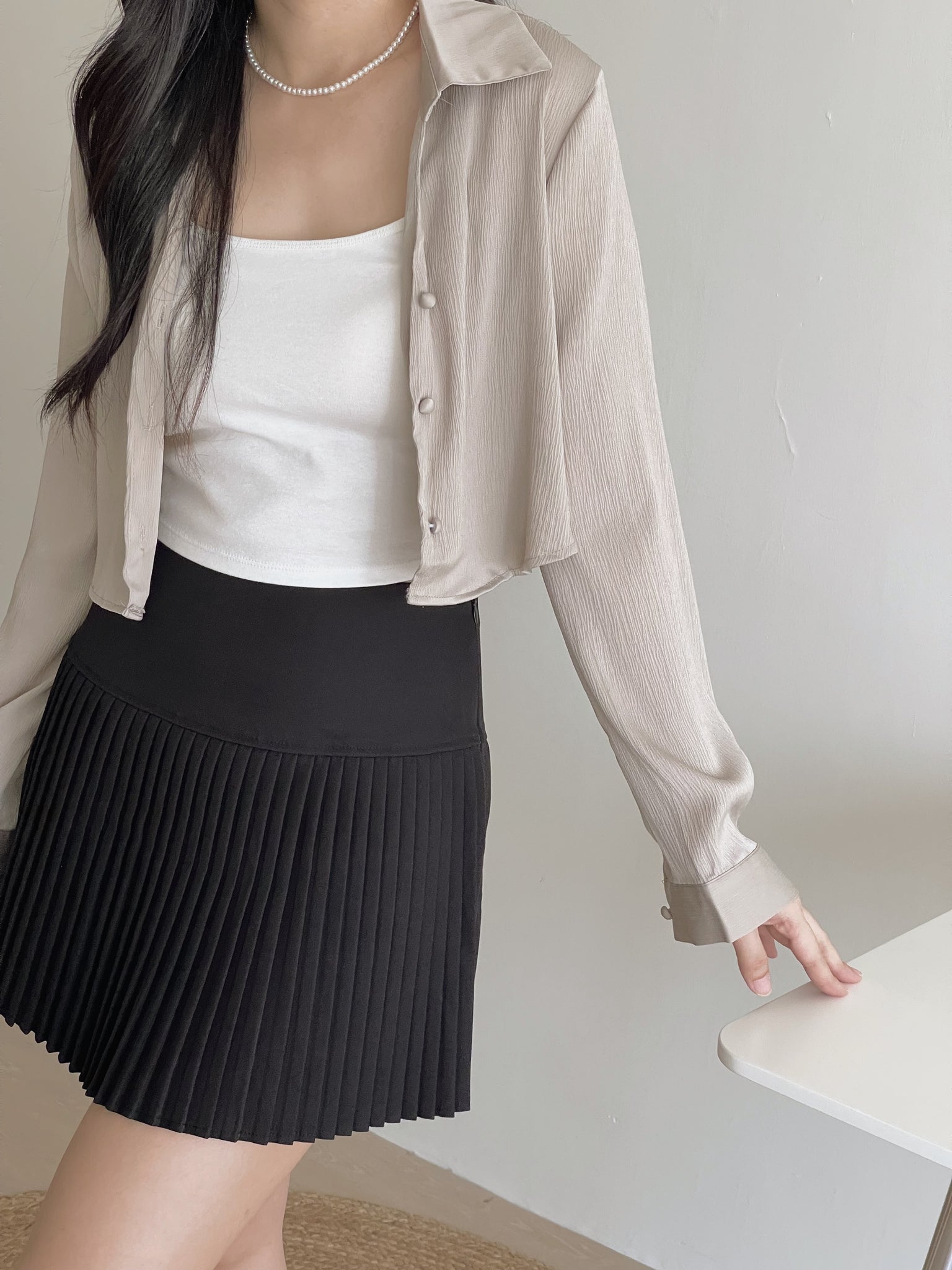 Crepon Silky Crop Shirt / 纹理水光锻短衬衫