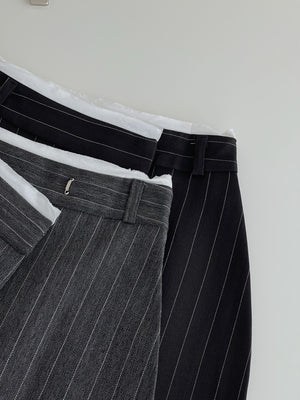 Asymmetrical Stripes Skort / 学院风竖条纹裤裙