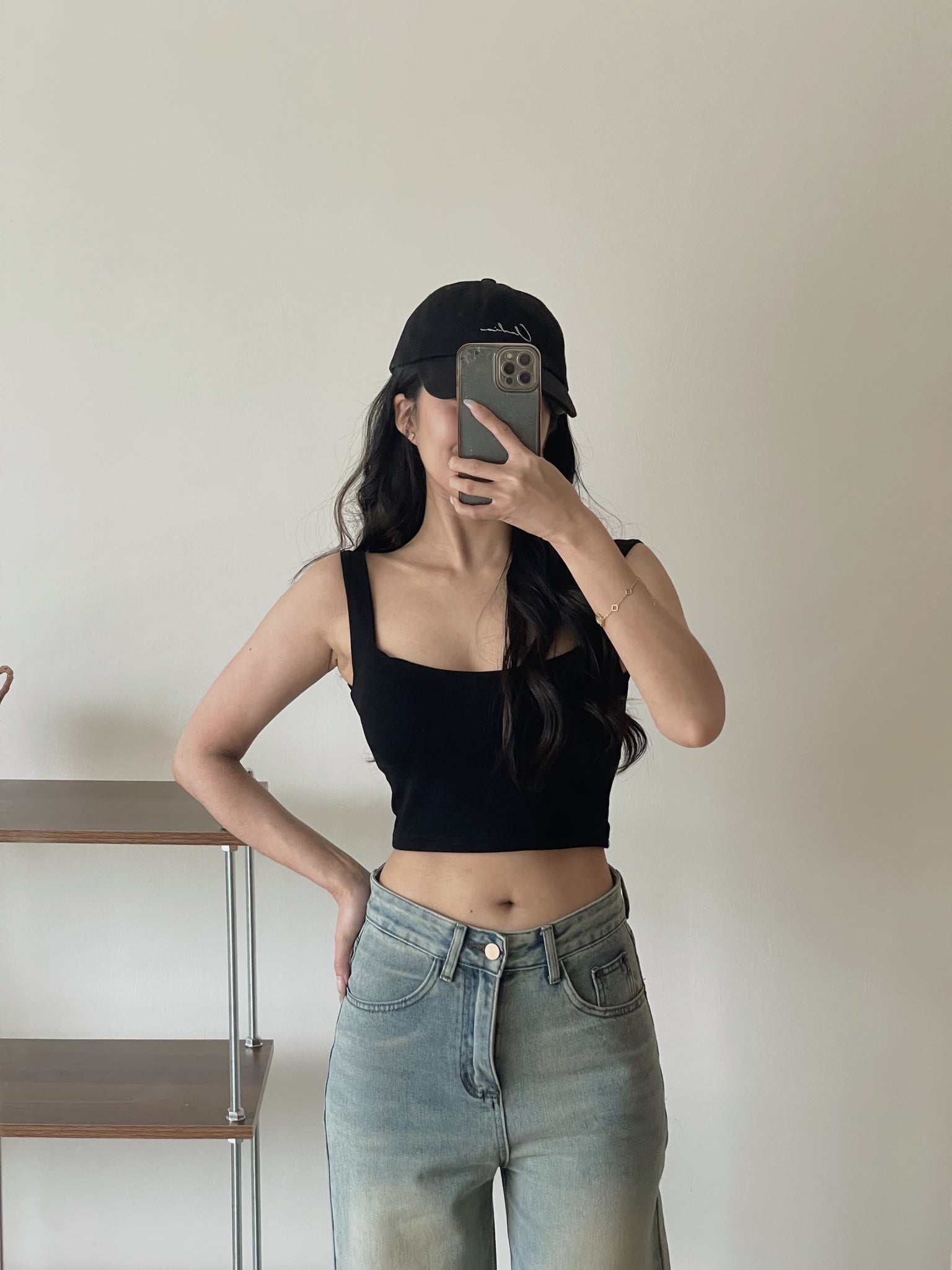 Sleeveless Crop Top With Removable Pad / 大方领遮副乳胸垫背心