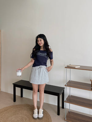 Letter Print  Slanted Shoulder Tee / 美式字母宽肩斜肩T恤