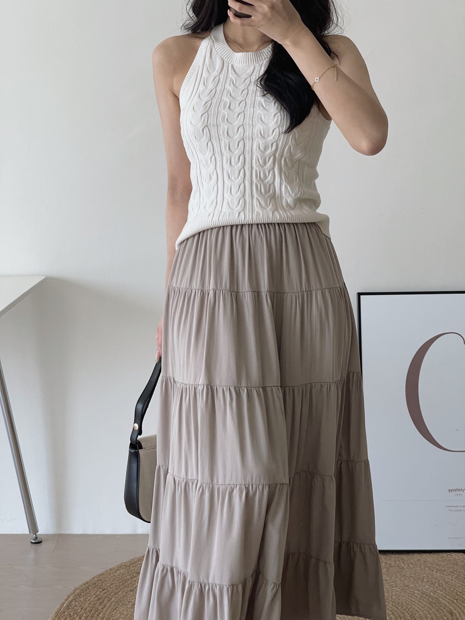 Halterneck Cable Knit Top / 挂脖麻花针织上衣