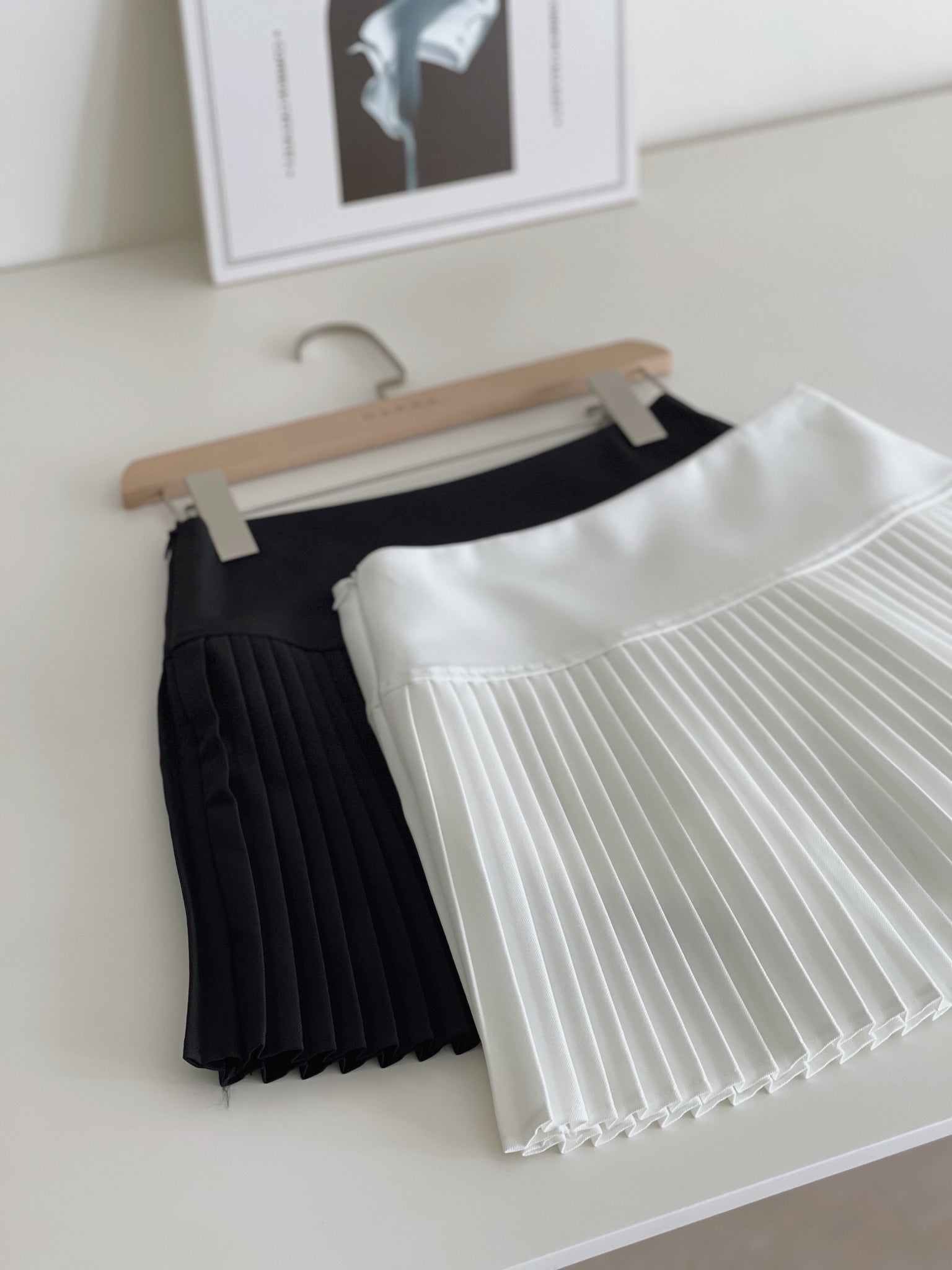 Plain Pleated Skirt / 简约百褶短裙