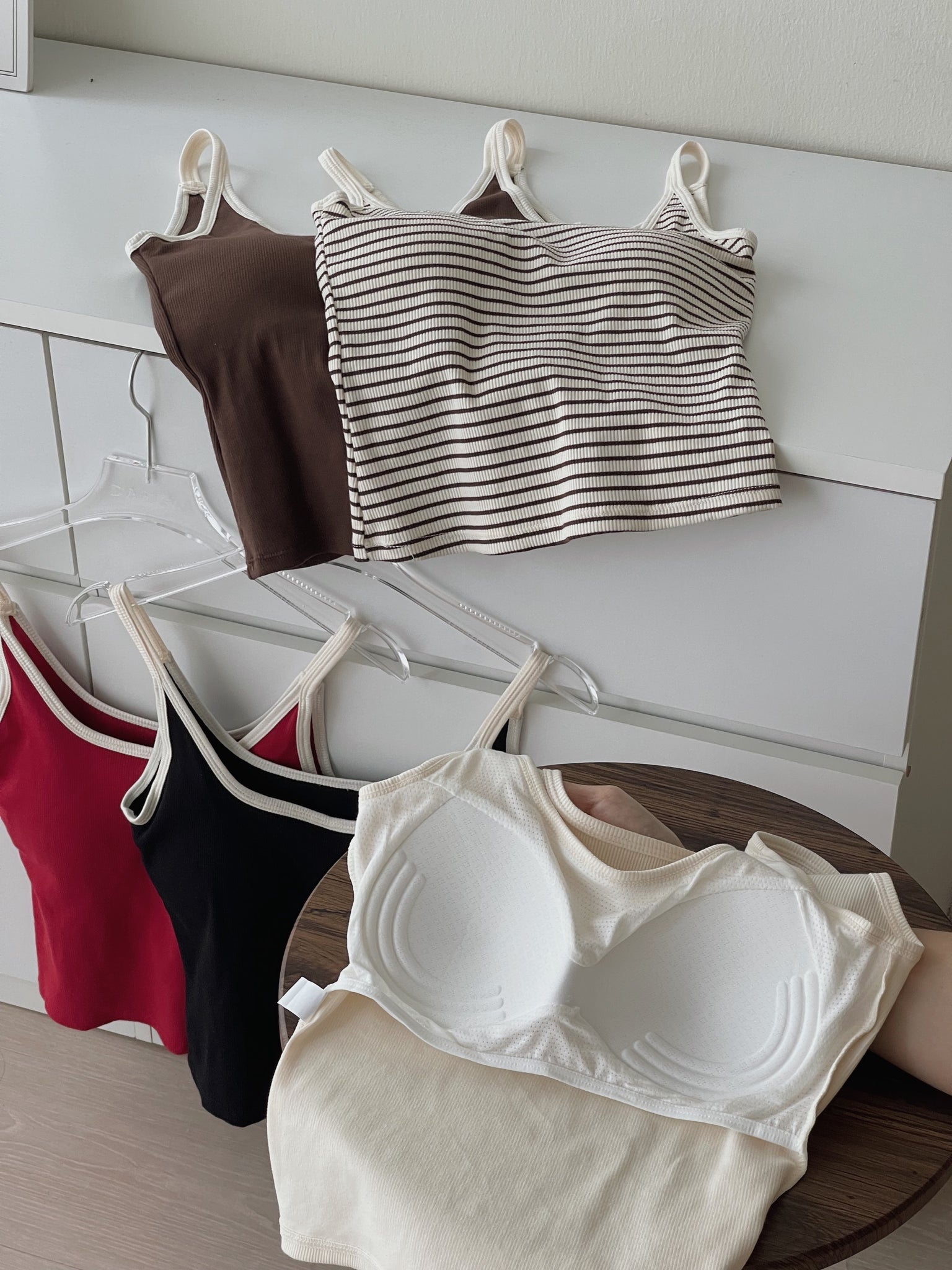 Contrast Trim Padded / 撞色边吊带胸垫背心