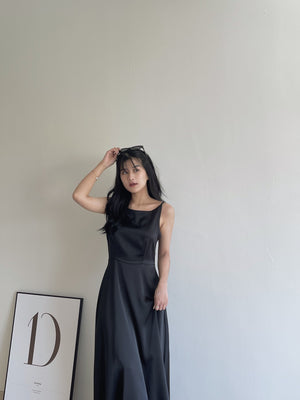 Kathleen Satin Dress / 高级轻奢缎面裙