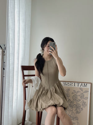 Puff Hem Babydoll Dress / 背心拼接花苞连身裙