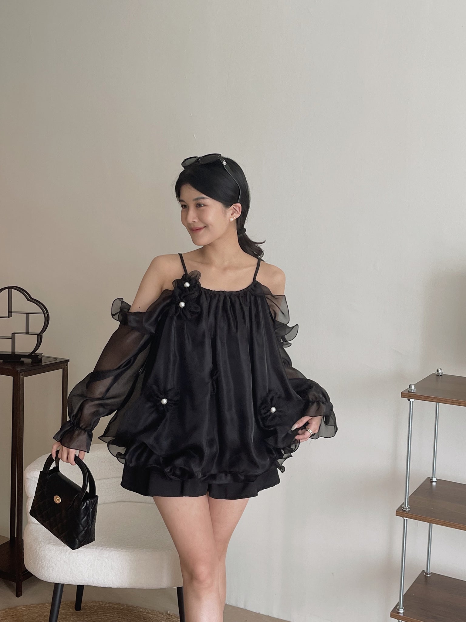 Glowing Tulle Puff Top / 流光纱蓬蓬露肩上衣