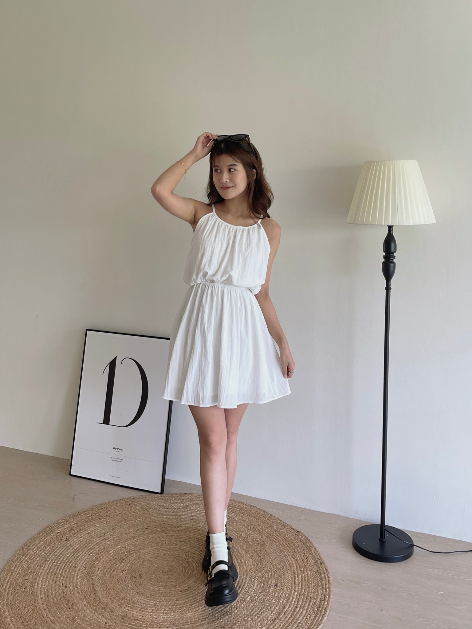 Kalie Back Cutout Dress / 挂脖收腰露背裙
